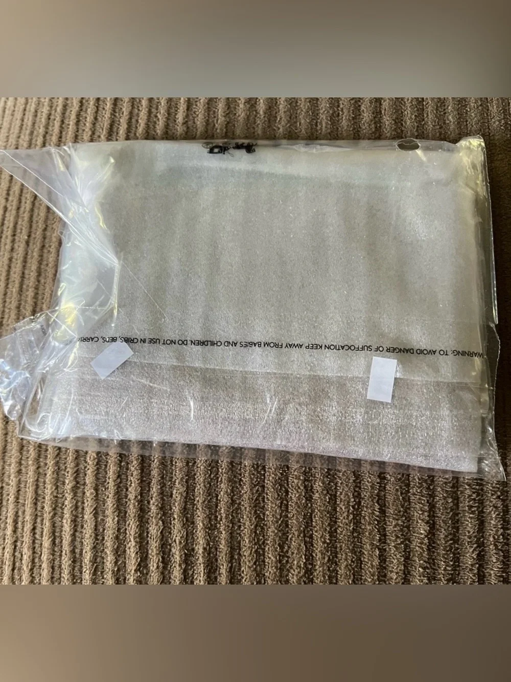 Coach Corner Zip Wristlet NWT Taupe Leather